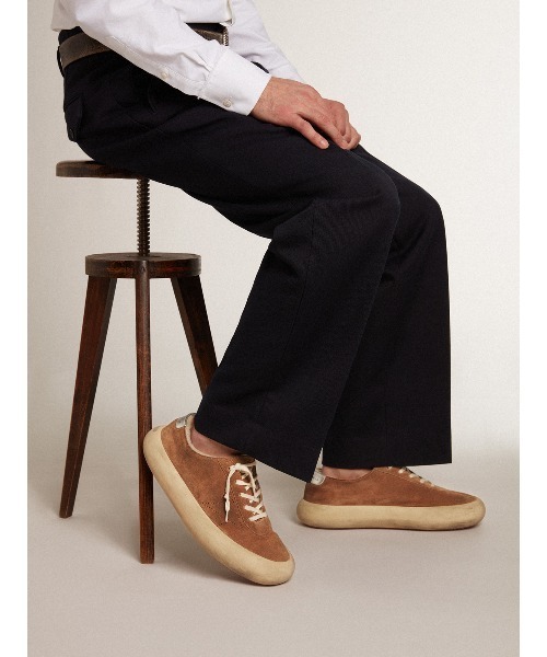 GOLDEN GOOSE（ゴールデングース）の「メンズ Space-Starシューズ タバコ スエード（スニーカー・メンズ・ベージュ・40/42/43/44）」の2枚目の写真