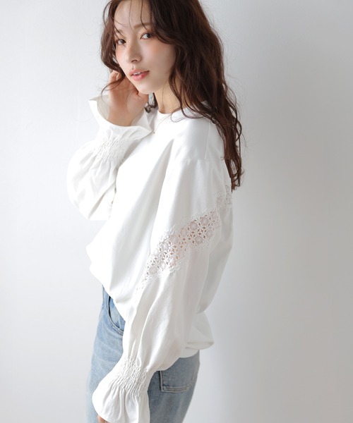 SUGAR BISKET(シュガービスケット)の「透かし編みレースデザイントップス(Tシャツ/カットソー・レディース・ブラック/ホワイト・フリー)」の4枚目の写真
