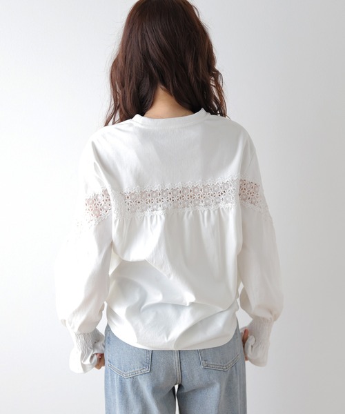 SUGAR BISKET(シュガービスケット)の「透かし編みレースデザイントップス(Tシャツ/カットソー・レディース・ブラック/ホワイト・フリー)」の5枚目の写真