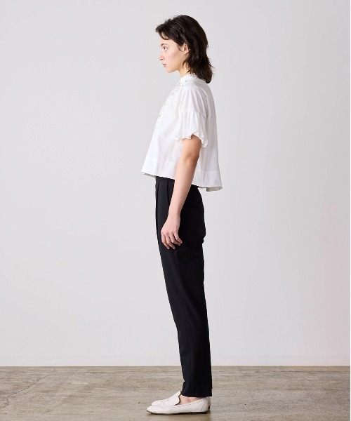 Marilyn Moon(マリリンムーン)の「balloon sleeve code embroidery pearl blouse(シャツ/ブラウス・レディース・ホワイト/ネイビー/ライトベージュ・FREE)」の9枚目の写真