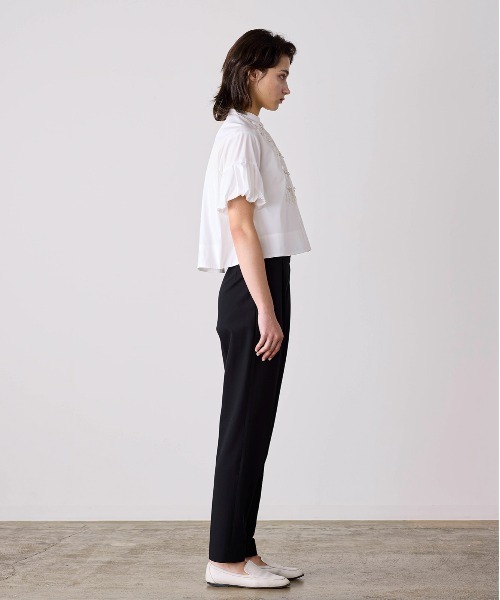 Marilyn Moon(マリリンムーン)の「balloon sleeve code embroidery pearl blouse(シャツ/ブラウス・レディース・ホワイト/ネイビー/ライトベージュ・FREE)」の10枚目の写真