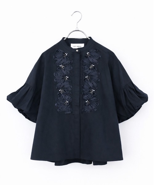 Marilyn Moon(マリリンムーン)の「balloon sleeve code embroidery pearl blouse(シャツ/ブラウス・レディース・ホワイト/ネイビー/ライトベージュ・FREE)」の16枚目の写真