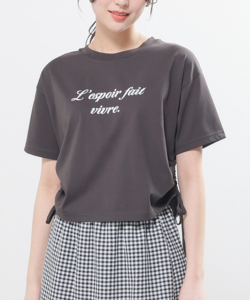 Honeys（ハニーズ）の「【ハニさら・接触冷感・ＵＶカット】脇ドロストＴシャツ（Tシャツ/カットソー・レディース・スミクロ/ホワイト/レッド/ブルー・L/M/S/SS）」の3枚目の写真