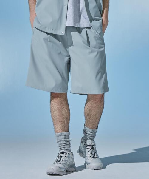 URBAN RESEARCH DOORS(アーバンリサーチドアーズ)の「『UR TECH』 サマシェア イージーショーツ(その他パンツ・メンズ・ブラック/グリーン系その他/チャコールグレー・X-LARGE/LARGE/MEDIUM)」の1枚目の写真