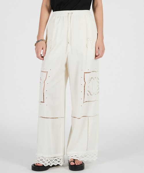 PRANK PROJECT(プランクプロジェクト)の「エンブロイダリーパンツ / Embroidered Pants(その他パンツ・レディース・ホワイト/ブラック・36/38)」の4枚目の写真