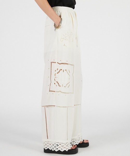 PRANK PROJECT(プランクプロジェクト)の「エンブロイダリーパンツ / Embroidered Pants(その他パンツ・レディース・ホワイト/ブラック・36/38)」の10枚目の写真