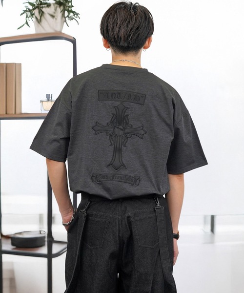 L'atelier(ラトリエ)の「接触冷感 グラフィック ストレッチ Tシャツ クロス ラインストーン ANT DESIGN(Tシャツ/カットソー・メンズ・ブラック系その他3/ホワイト系3/ブラック系2/ブラック系3/ホワイト系2/ブラック系その他2・L/M)」の1枚目の写真