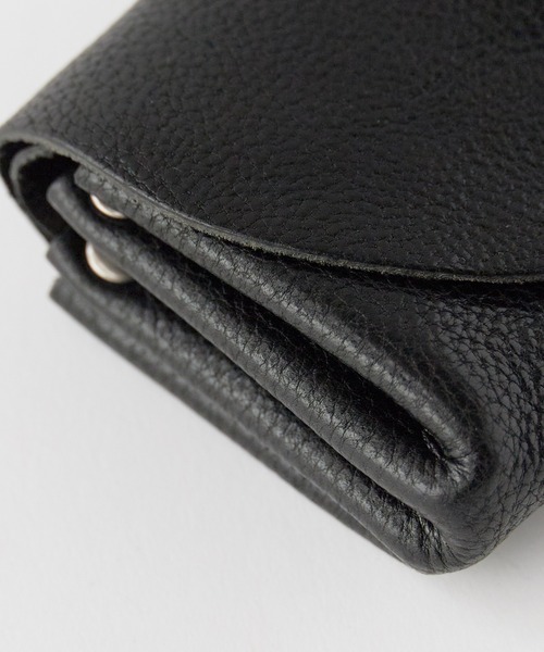 ROOPTOKYO(ループトウキョウ)の「OKUOKU 0909/オクオク アンティーク調コンチョ付き 本革 ミニウォレット 2026年春夏(財布・メンズ・グリーン/ブラウン系その他/ネイビー/ブラウン/ブラック/ダークブラウン・ONE SIZE)」の9枚目の写真