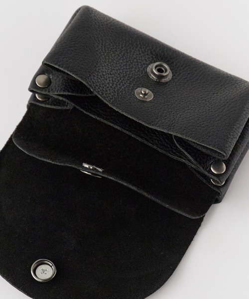 ROOPTOKYO(ループトウキョウ)の「OKUOKU 0909/オクオク アンティーク調コンチョ付き 本革 ミニウォレット 2026年春夏(財布・メンズ・グリーン/ブラウン系その他/ネイビー/ブラウン/ブラック/ダークブラウン・ONE SIZE)」の12枚目の写真