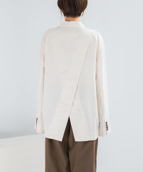 URBAN RESEARCH ROSSO WOMEN(アーバンリサーチ ロッソ)の「ELENDEEK BACK CROSS TAILORED JACKET(その他アウター・レディース・ベージュ/グレー・FREE)」の19枚目の写真