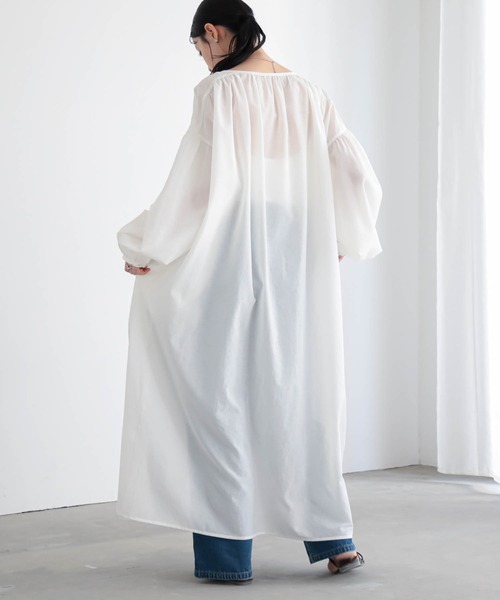 for/c（フォーシー）の「[低身長/高身長向けサイズ有]ボリュームギャザーワンピース【サスティナブル】（ワンピース・レディース・ブラック/オフホワイト・TM/L/M/PM）」の22枚目の写真