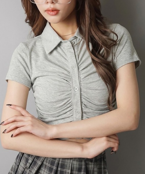 SPINNS(スピンズ)の「襟付き半袖シャツ/ギャザー(Tシャツ/カットソー・レディース・ネイビー/ブラック/オフホワイト/グレー・ONESIZE)」の3枚目の写真