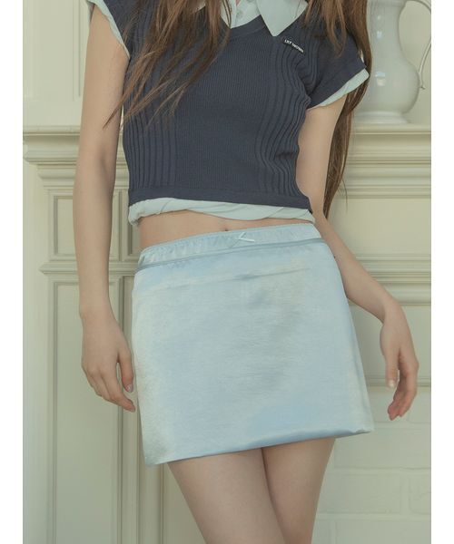 LILY BROWN(リリーブラウン)の「サテンミニスカショートパンツ(その他パンツ・レディース・チャコールグレー/アイボリー/ライトブルー・0/1)」の1枚目の写真