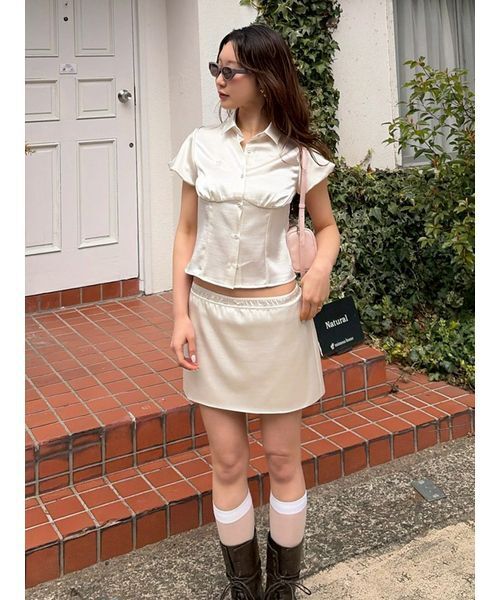 LILY BROWN(リリーブラウン)の「サテンミニスカショートパンツ(その他パンツ・レディース・チャコールグレー/アイボリー/ライトブルー・0/1)」の19枚目の写真
