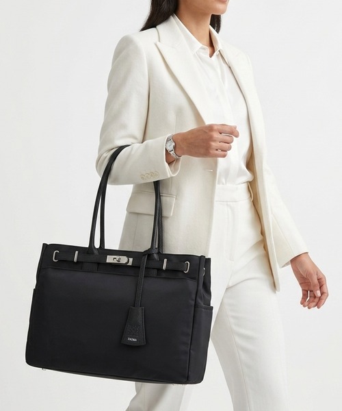 PADMA（パドマ）の「【PADMA】ナイロンロングハンドルトート（ビジネスバッグ・レディース・ベージュ系その他/ブラック×ゴールド/グレー/ブラック×シルバー・FREE）」の2枚目の写真