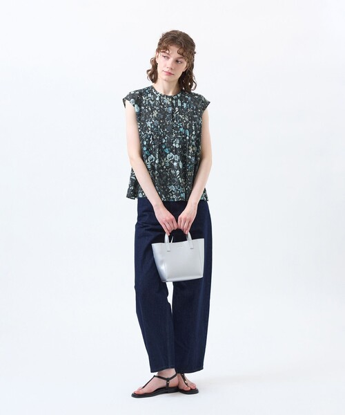 MACKINTOSH PHILOSOPHY(マッキントッシュ フィロソフィー)の「リバティプリントピンタックフレアブラウス(シャツ/ブラウス・レディース・ホワイト系その他/ブラック・36/38)」の9枚目の写真