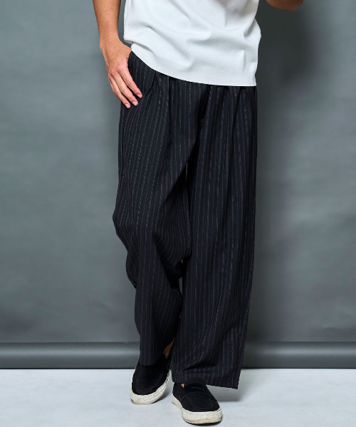 BENUSTA(ベヌスタ)の「『BENUSTA/ベヌスタ』ストライプバルーンパンツ【GC】(その他パンツ・メンズ・ブラック/グレー・M/L)」の1枚目の写真