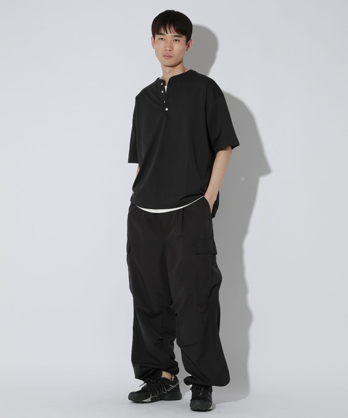 LAKOLE(ラコレ)の「<接触冷感>メタルボタンヘンリーTシャツ / 667766(Tシャツ/カットソー・メンズ・グリーン/ホワイト/ブラック/レッド/ライトグレー・LARGE/MEDIUM)」の12枚目の写真