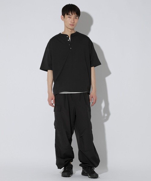 LAKOLE(ラコレ)の「<接触冷感>メタルボタンヘンリーTシャツ / 667766(Tシャツ/カットソー・メンズ・グリーン/ホワイト/ブラック/レッド/ライトグレー・LARGE/MEDIUM)」の13枚目の写真