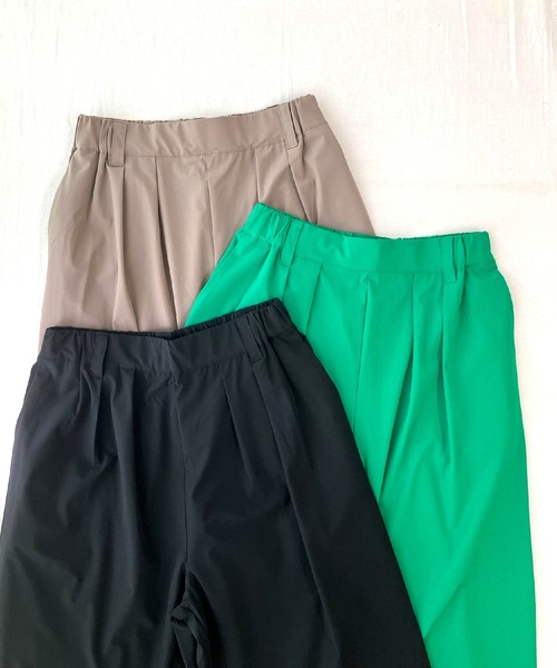 Q(キュー)の「アイスタッチワイドストレートパンツ(その他パンツ・レディース・ブラック/グリーン/カーキブラウン・MEDIUM)」の8枚目の写真