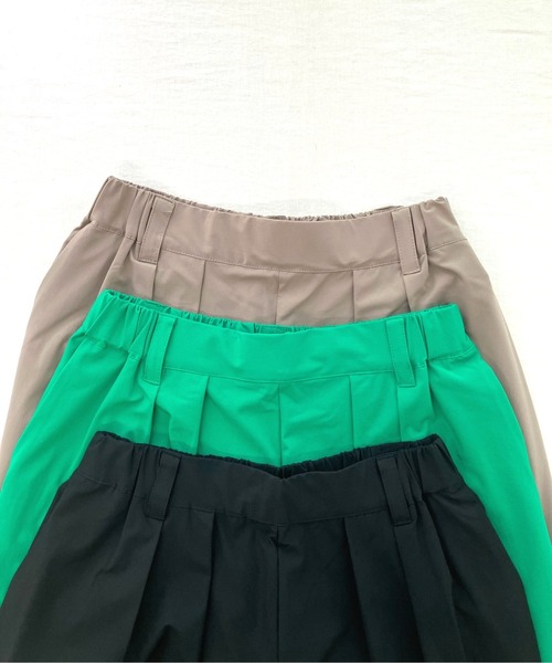 Q(キュー)の「アイスタッチワイドストレートパンツ(その他パンツ・レディース・ブラック/グリーン/カーキブラウン・MEDIUM)」の9枚目の写真