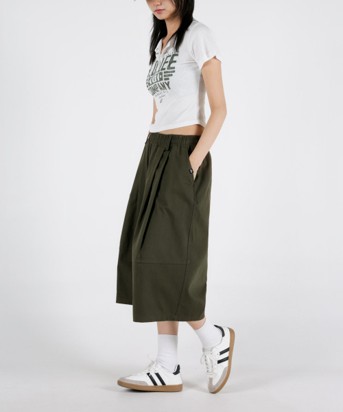 UMM(ウム)の「レディース 切り替えライン コットン7部 バミューダバンディングパンツ 3COLOR(その他パンツ・レディース・ベージュ/ホワイト/カーキ・F)」の10枚目の写真