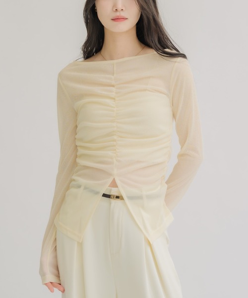 NEUNA(ヌナ)の「【着るだけで細見えが叶う!】シャーリングシアートップス(Tシャツ/カットソー・レディース・アイボリー/ブラック/ブラウン・FREE)」の2枚目の写真