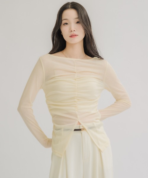 NEUNA(ヌナ)の「【着るだけで細見えが叶う!】シャーリングシアートップス(Tシャツ/カットソー・レディース・アイボリー/ブラック/ブラウン・FREE)」の14枚目の写真