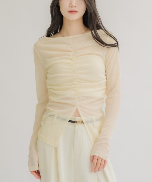 NEUNA(ヌナ)の「【着るだけで細見えが叶う!】シャーリングシアートップス(Tシャツ/カットソー・レディース・アイボリー/ブラック/ブラウン・FREE)」の15枚目の写真