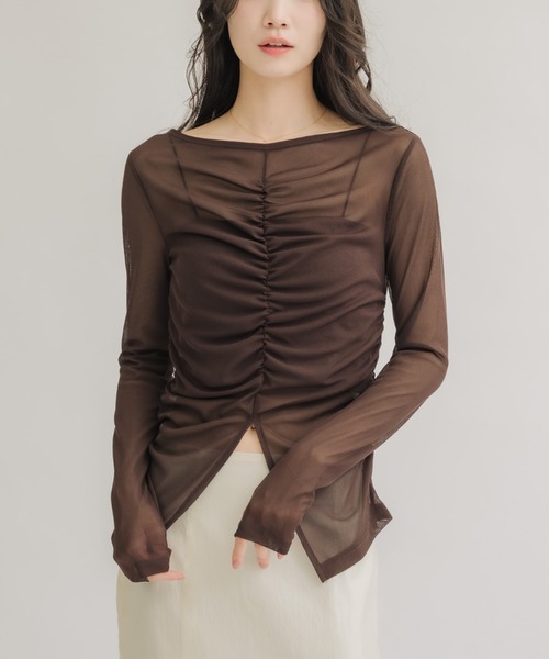 NEUNA(ヌナ)の「【着るだけで細見えが叶う!】シャーリングシアートップス(Tシャツ/カットソー・レディース・アイボリー/ブラック/ブラウン・FREE)」の10枚目の写真