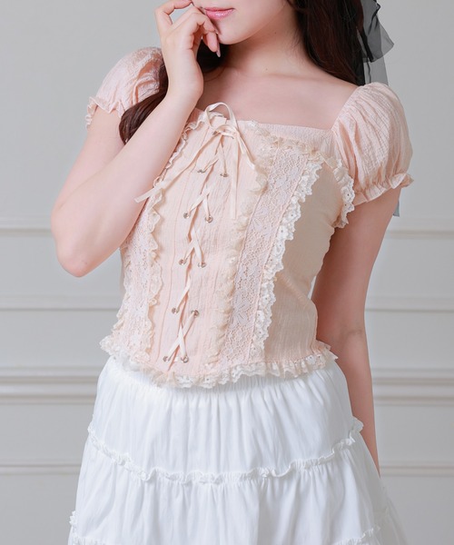 Anely(アネリー)の「Anely スクエアネック レースアップ パフスリーブ ブラウス(Tシャツ/カットソー・レディース・ホワイト/アイボリー/ピンク・FREE)」の4枚目の写真