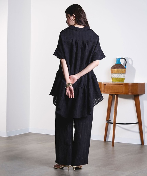 ROSE BUD(ローズバッド)の「(GENE HEAVENS)TIERED HEM S/S SHIRT(シャツ/ブラウス・レディース・ブラック/カーキ・ONE SIZE)」の7枚目の写真
