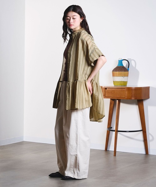 ROSE BUD(ローズバッド)の「(GENE HEAVENS)TIERED HEM S/S SHIRT(シャツ/ブラウス・レディース・ブラック/カーキ・ONE SIZE)」の11枚目の写真