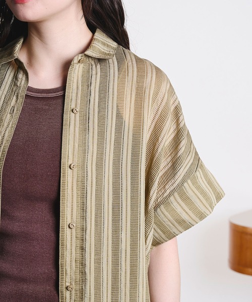 ROSE BUD(ローズバッド)の「(GENE HEAVENS)TIERED HEM S/S SHIRT(シャツ/ブラウス・レディース・ブラック/カーキ・ONE SIZE)」の13枚目の写真