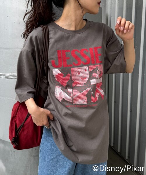 Disney(ディズニー)の「【TOY STORY/トイ・ストーリー】ピックアップ6コマTEE(Tシャツ/カットソー・レディース・ホワイト/ブラック/ブラック系その他/オフホワイト/チャコールグレー/グレー・LARGE/X-LARGE/MEDIUM)」の17枚目の写真