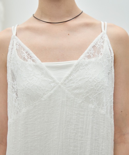 Aunue(オーヌ)の「Vネックレース ティアード切替キャミワンピース(Tシャツ/カットソー・レディース・ブラック/オフホワイト・FREE)」の14枚目の写真