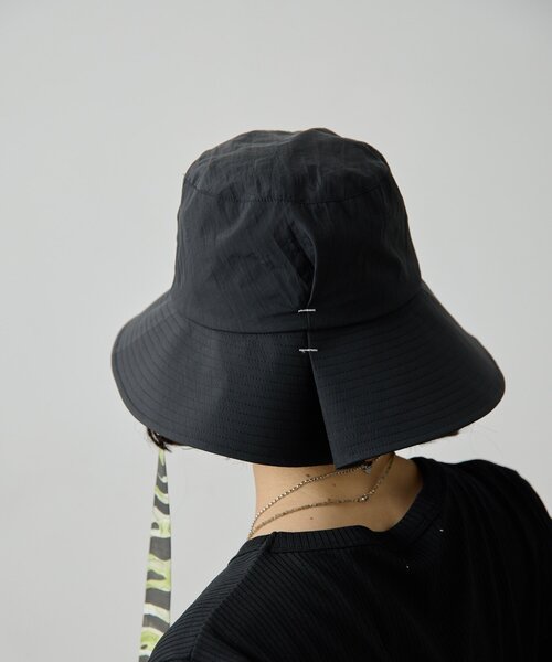 ear PAPILLONNER(イアパピヨネ)の「柄紐付きハット【SUM1 STYLE】(ハット・レディース・ブラック/カーキ・FREE)」の3枚目の写真