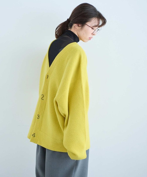 I am I in fact...(アイアムアイインファクト)の「SUSIE VCD(ニット/セーター・レディース・ブラック/ホワイト/イエロー/ブルー・FREE)」の22枚目の写真