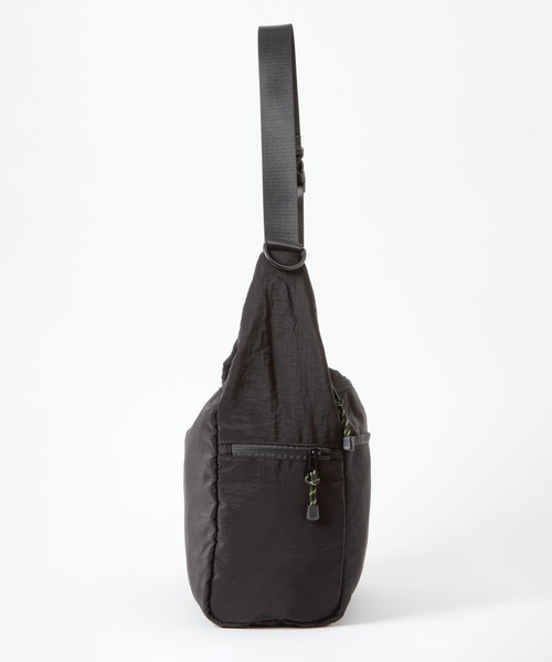 LOWRYS FARM(ローリーズファーム)の「マルチポケットショルダーBAG 1000269(ショルダーバッグ・レディース・ベージュ/ピンク/ブラック・FREE)」の8枚目の写真