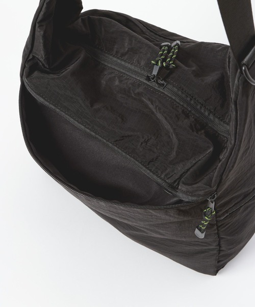 LOWRYS FARM(ローリーズファーム)の「マルチポケットショルダーBAG 1000269(ショルダーバッグ・レディース・ベージュ/ピンク/ブラック・FREE)」の19枚目の写真