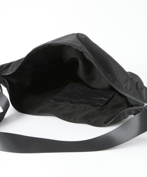 LOWRYS FARM(ローリーズファーム)の「マルチポケットショルダーBAG 1000269(ショルダーバッグ・レディース・ベージュ/ピンク/ブラック・FREE)」の17枚目の写真