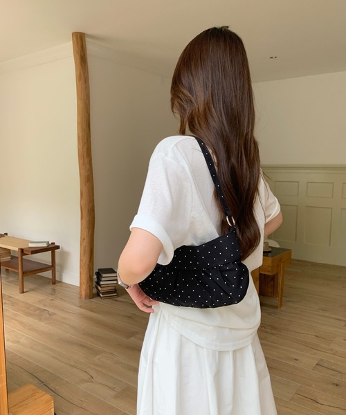 Chiina(チーナ)の「【Chiina】ムーンドットギャザーハンドバッグ(ハンドバッグ・レディース・ライトパープル/ブラック/ホワイト/ライトブルー・FREE)」の20枚目の写真