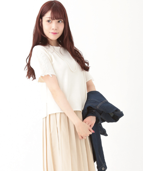 earth music&ecology（アースミュージックアンドエコロジー）の「【2016Summer】モチーフレースプルオーバー（ニット/セーター・レディース・LT.Gray/サックスブルー/ネイビー/アイボリー・FREE）」の2枚目の写真