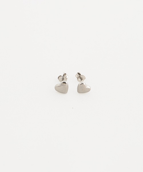 MIMILINE(ミミライン)の「ミニハートピアス/サージカルシテンレス(ピアス(両耳用)・レディース・シルバー/ゴールド・FREE)」の10枚目の写真