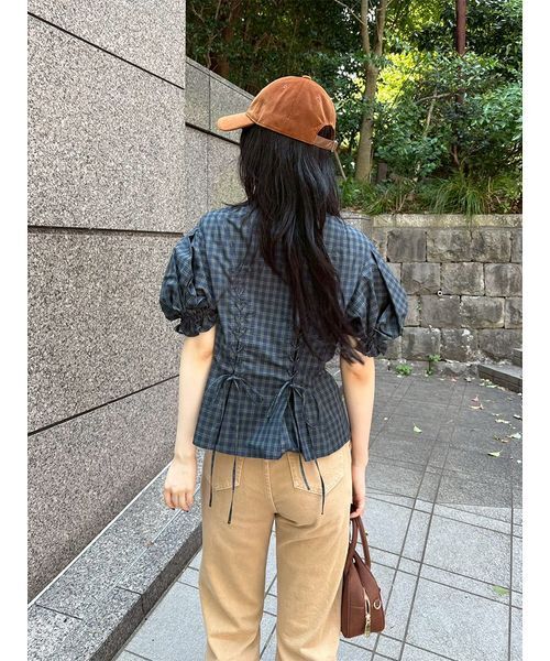 LILY BROWN（リリーブラウン）の「フリルレースアップブラウス（シャツ