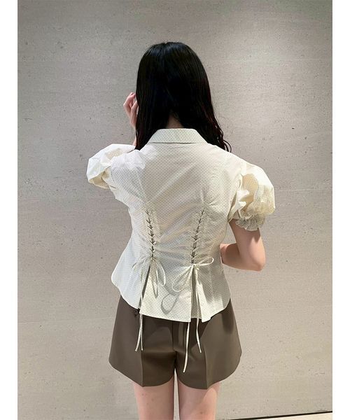 LILY BROWN（リリーブラウン）の「フリルレースアップブラウス（シャツ