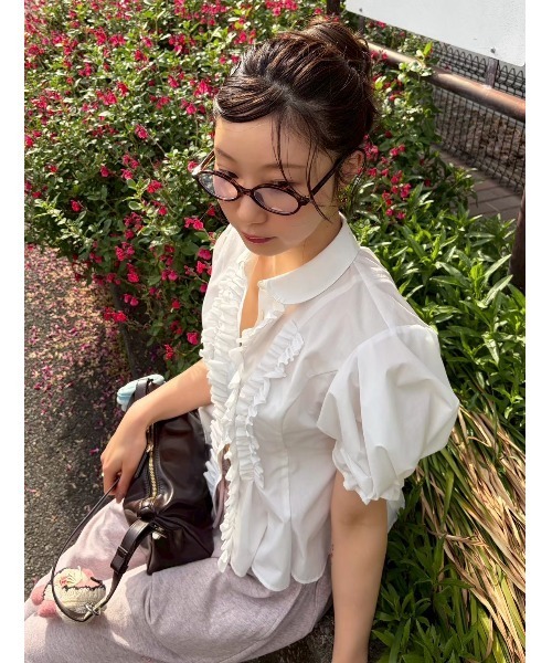 LILY BROWN（リリーブラウン）の「フリルレースアップブラウス（シャツ