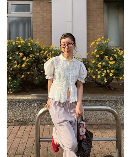 LILY BROWN　フリルレースアップブラウス LILY BROWN（リリーブラウン）の「フリルレースアップブラウス（シャツ