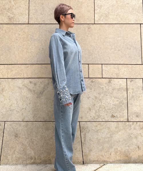 JENNE(ジェンヌ)の「手刺繍ビジューデニムブラウス(シャツ/ブラウス・レディース・ブルー・SMALL/LARGE/MEDIUM)」の5枚目の写真