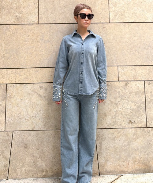 JENNE(ジェンヌ)の「手刺繍ビジューデニムブラウス(シャツ/ブラウス・レディース・ブルー・SMALL/LARGE/MEDIUM)」の6枚目の写真